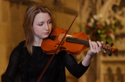 Violinist Jennifer