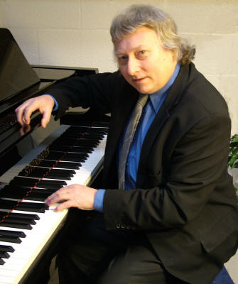 Jazz Pianist - Paul jazz painist about to start playing either in Merseyside, Staffordshire, Wales o