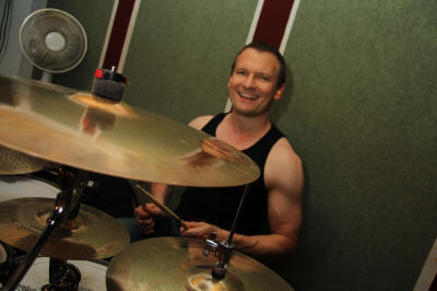 The BM Covers/Party Band Happy drummer in Covers Band who play in London, Berkshire and Surrey