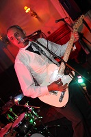 IAC Solo Covers Band in Northamptonshire