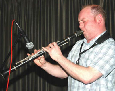 The ME Jazz Band This jazz band clarinettist plays for weddings in Cheshire, Derbyshire and Glouces