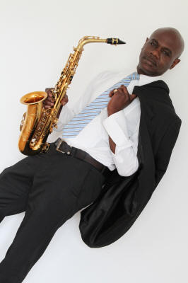 Gee - Saxophonist