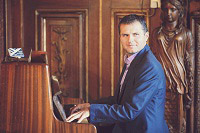 Roman - Pianist in the Home Counties, London